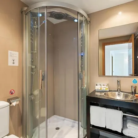 In With Kitchen * إِستيبونا